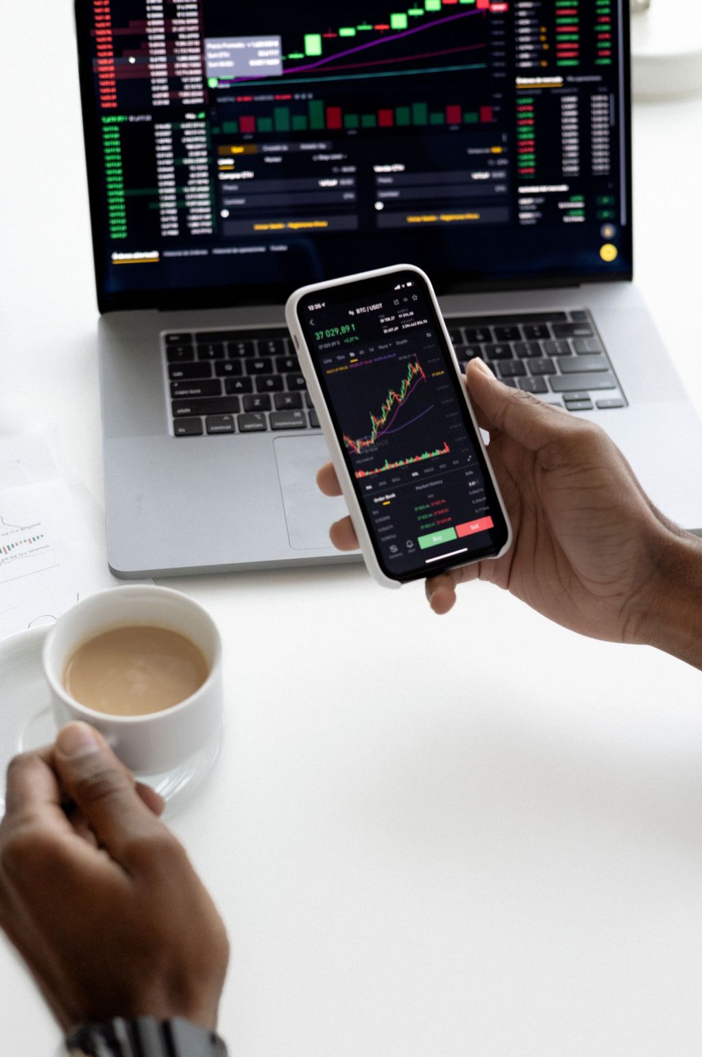 Corretoras que aceitam ITIN: como investir nos EUA sem SSN (o que eu consegui&nbsp;confirmar)